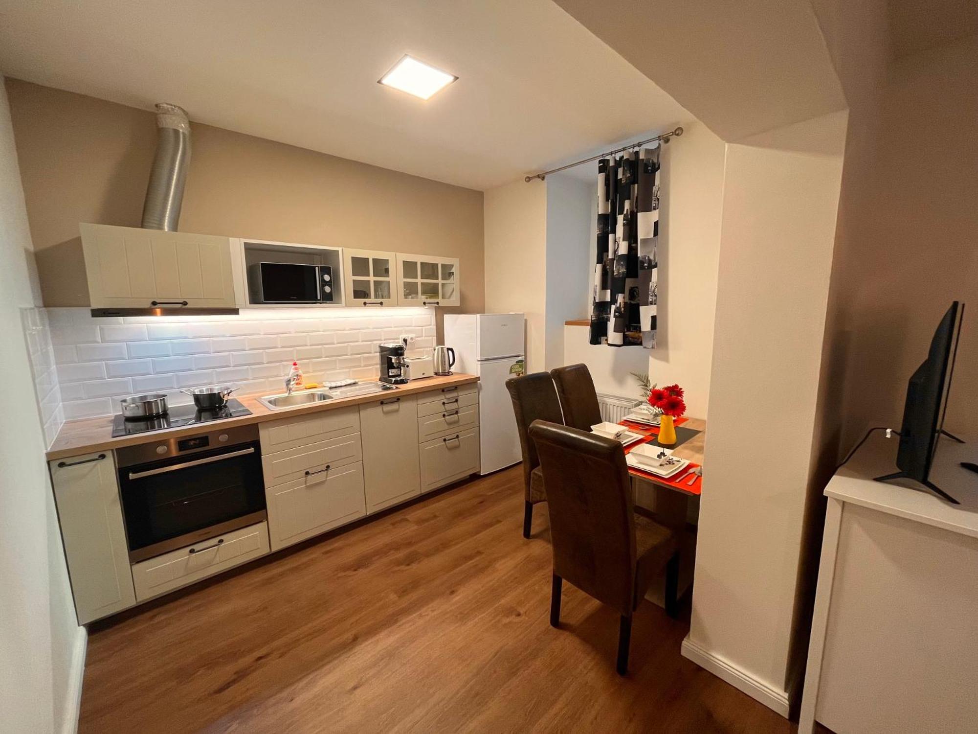 Riverbridge Apartments Прага Экстерьер фото