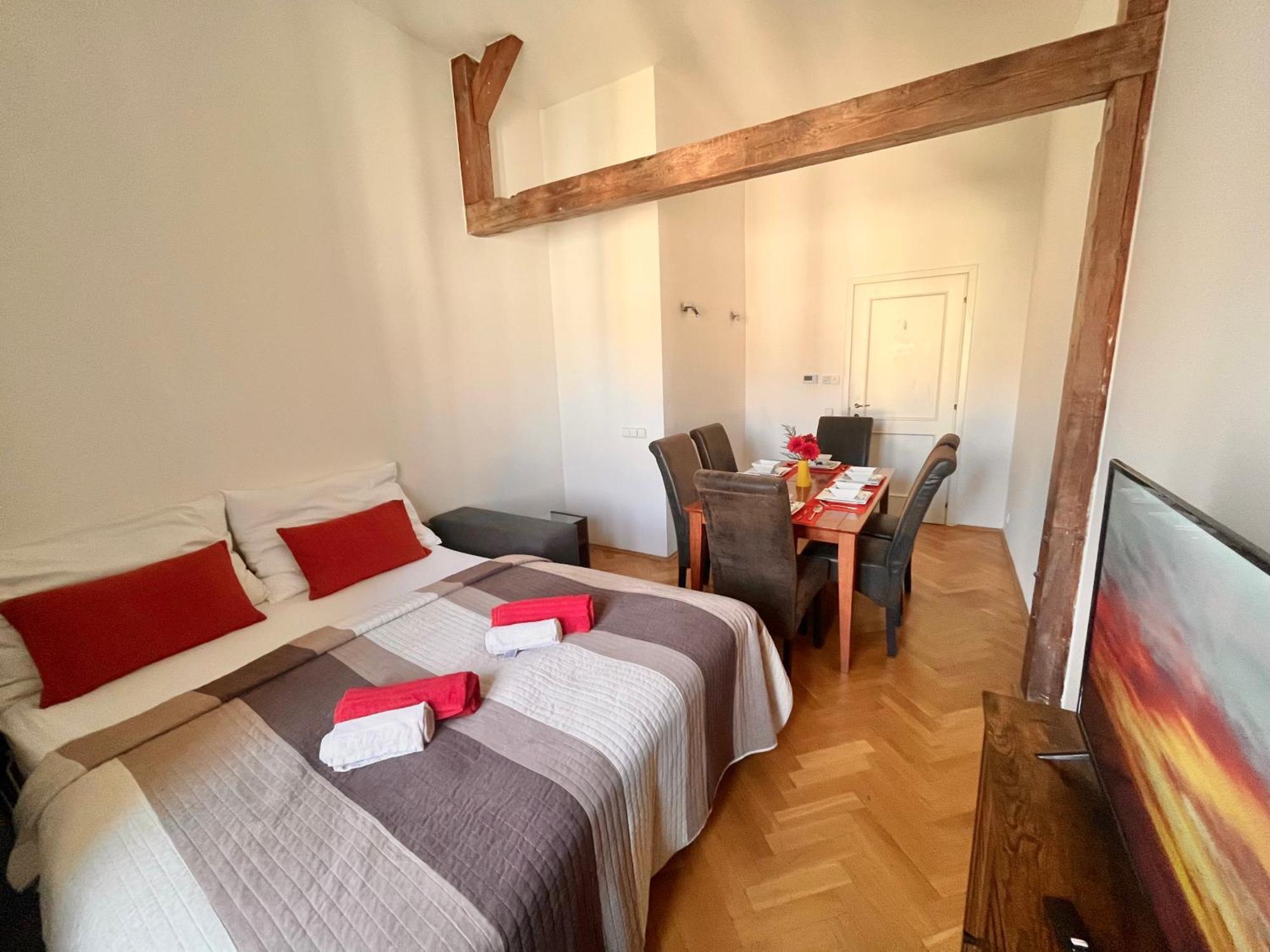 Riverbridge Apartments Прага Экстерьер фото