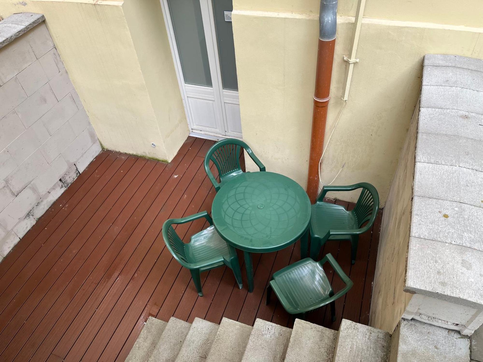 Riverbridge Apartments Прага Экстерьер фото